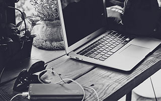 爱游戏app下载-卫冕冠军卡尔斯鲁厄主场击败科隆，继续领跑德乙积分榜，卡尔斯鲁厄vs维多利科隆