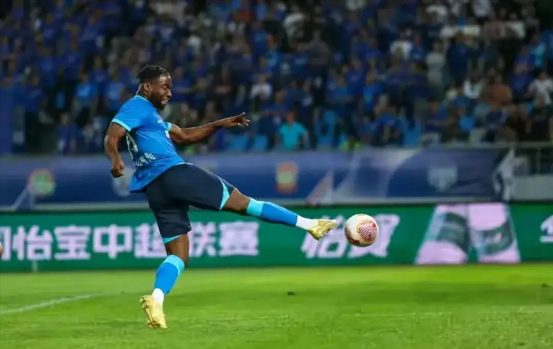 爱游戏在线登录-格拉纳达球队损失两名主力中场，备战面临挑战！的简单介绍