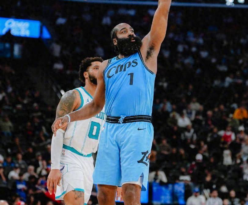 爱游戏登录入口-包含火箭不敌黄蜂，哈登个人表现火热却难改败局的词条