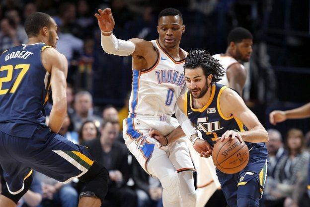 包含河北队防守漏洞频现，输球难逃的词条