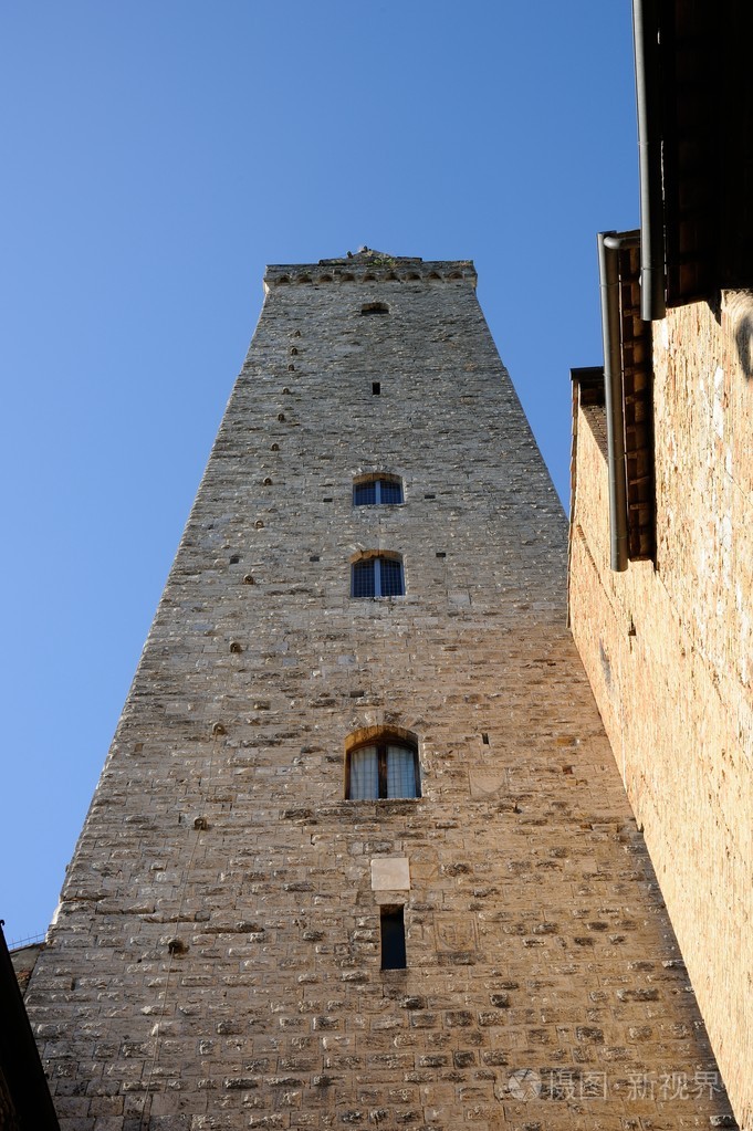 包含镇守领地,圣吉米尼亚诺带领部队迎战北约兰的词条 包含镇守领地,圣吉米尼亚诺带领部队迎战北约兰的词条