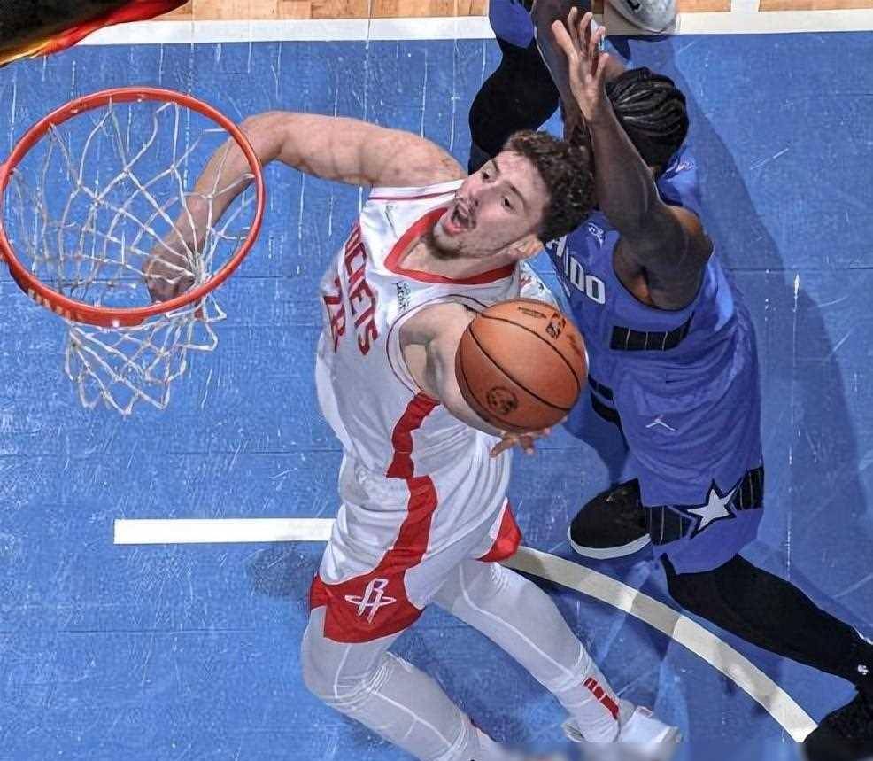 爱游戏登录-新赛季踢出不一样风格，球队战术大变身迅速适应的简单介绍