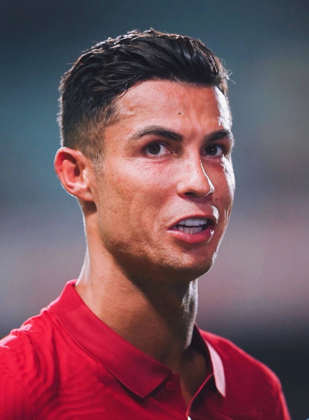 爱游戏在线登录-关于足球赛场上风云变幻，胜负难料的信息