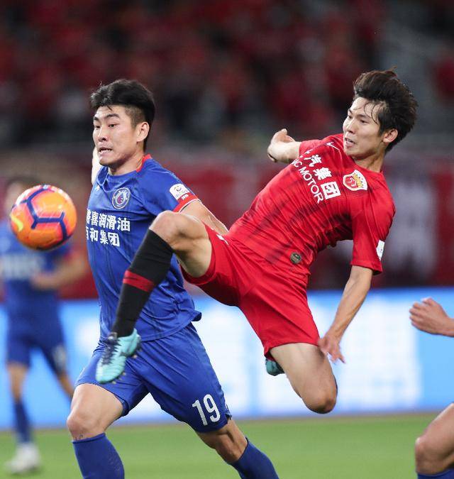爱游戏体育官网-华夏幸福主场击败恒大，保持不败走势的简单介绍