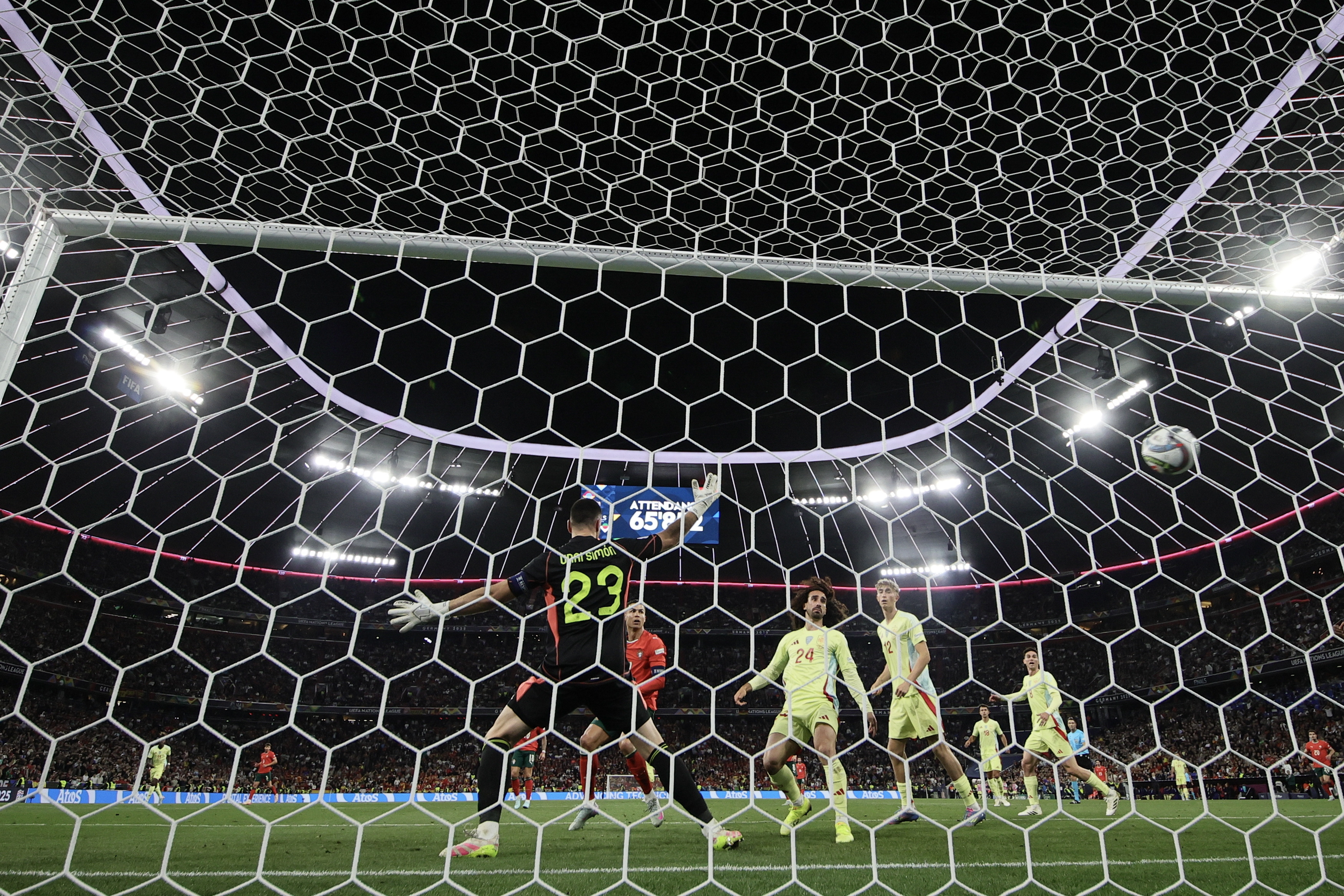 葡萄牙队艰难赢球,晋级小组第二 葡萄牙队艰难赢球,晋级小组第二