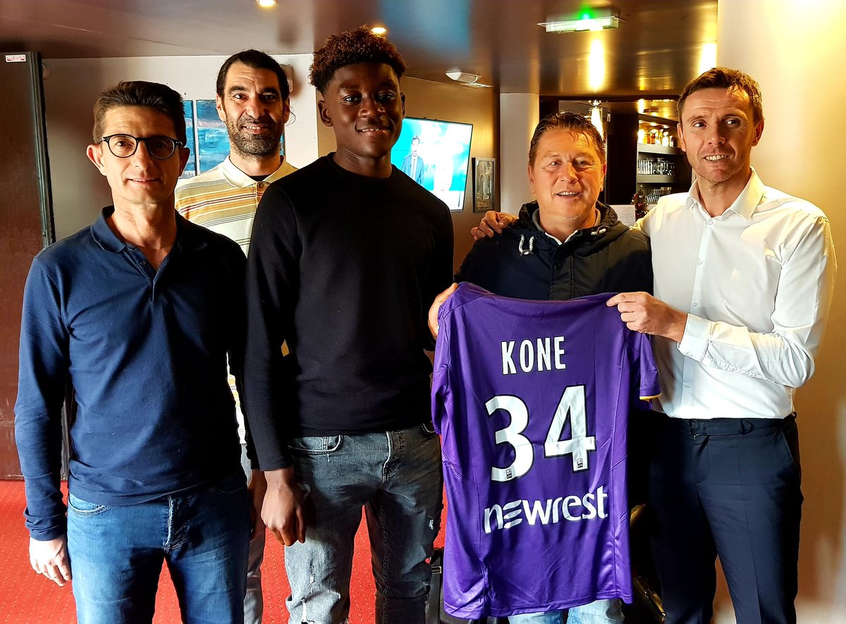 球队转会传闻频传,法国联赛成为球市焦点 球队转会传闻频传,法国联赛成为球市焦点