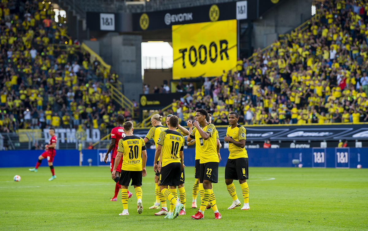 包含里昂夺胜迎接多特蒙德挑战，全力备战的词条