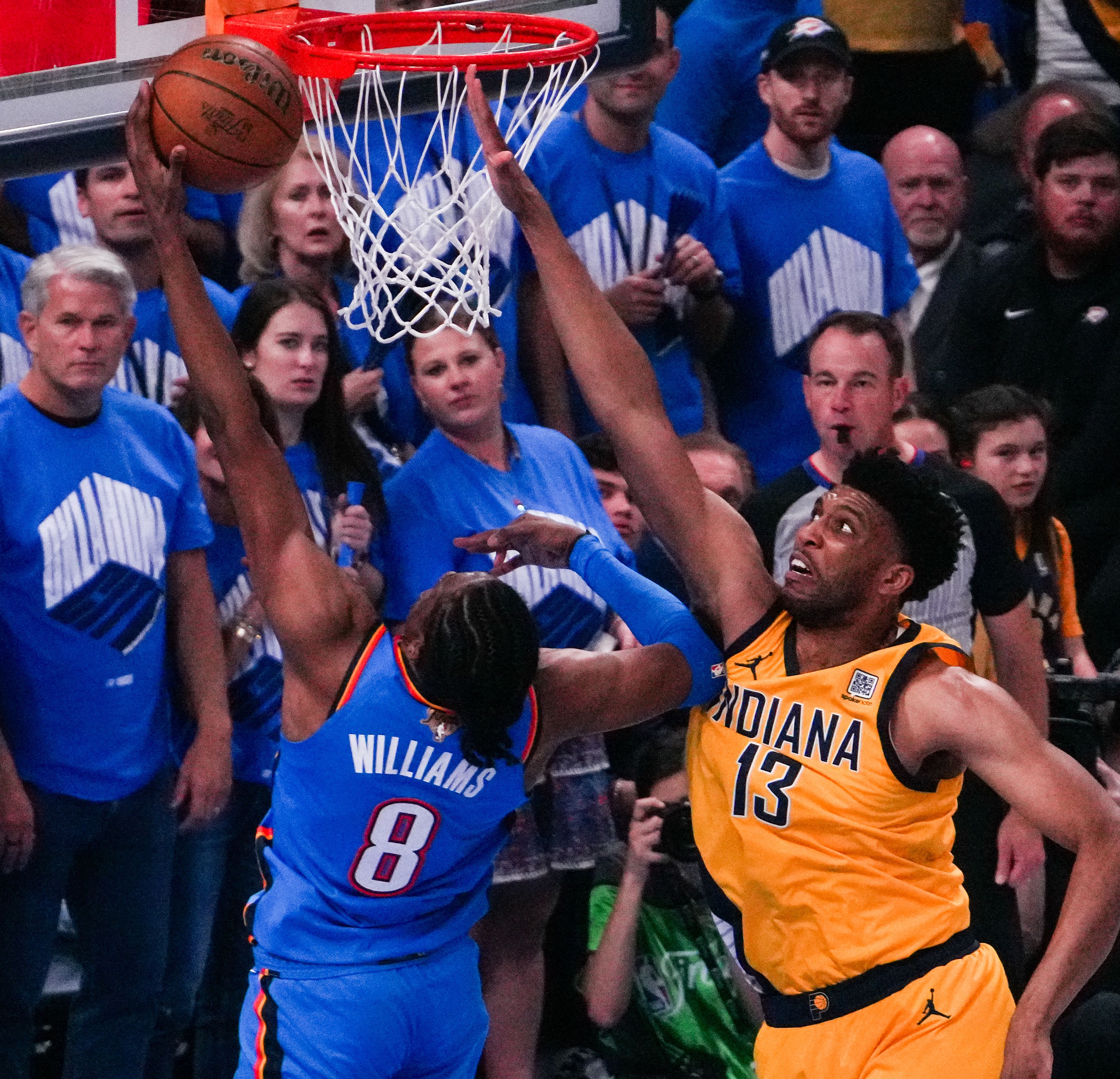 爱游戏官网入口-包含NBA季后赛开拓者再次战胜雷霆，领先系列的词条