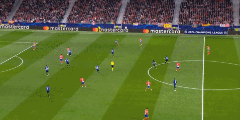 疯狂进攻!球队全面开花大胜对手 疯狂进攻!球队全面开花大胜对手