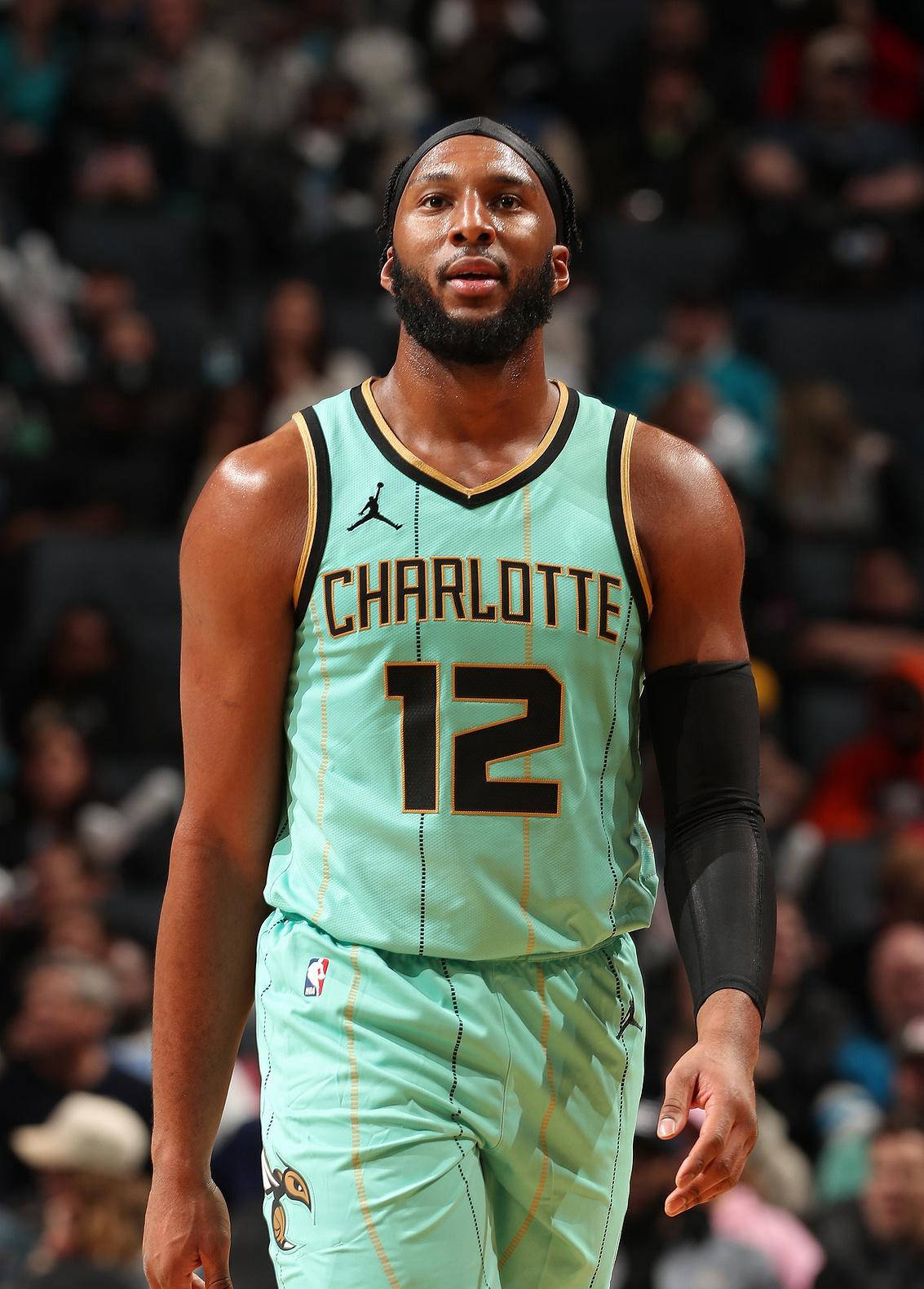 火箭队新秀表现抢眼,成为球队希望 火箭队新秀表现抢眼,成为球队希望