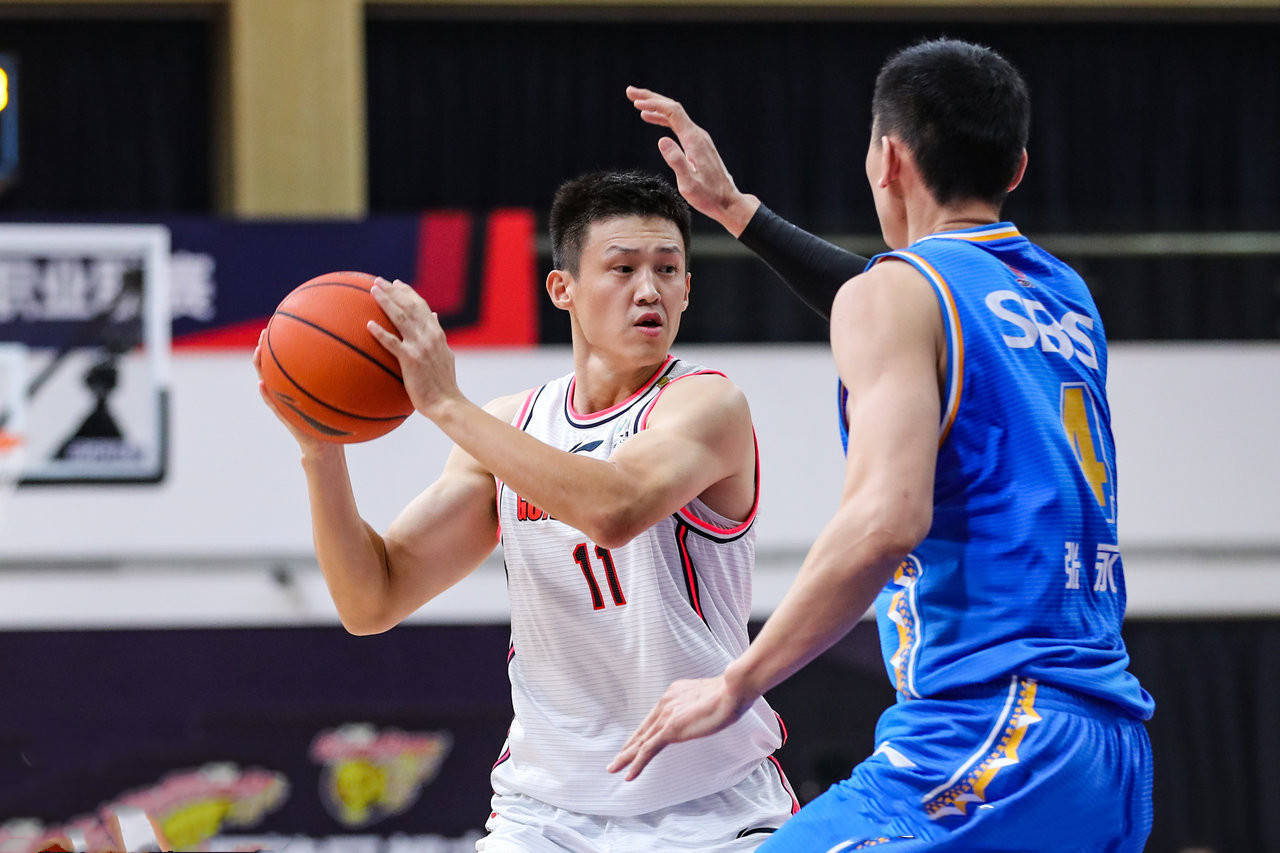 爱游戏官网-包含传统豪强联手战胜对手联赛格局逐渐明朗的词条