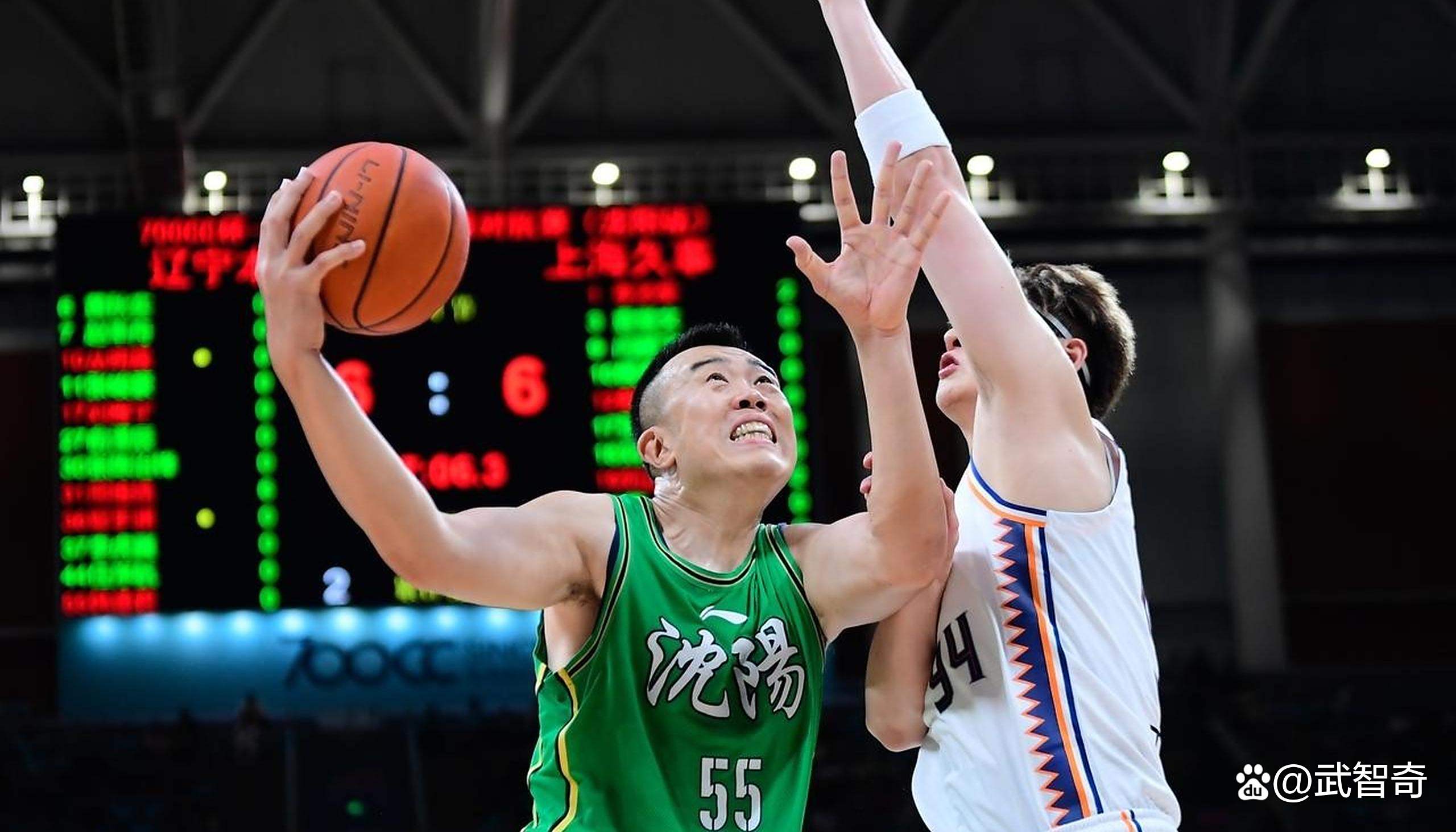 爱游戏网页版登录入口-辽宁男篮力压对手，扩大领先优势