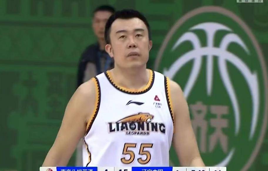 辽宁男篮力压对手,扩大领先优势 辽宁男篮力压对手,扩大领先优势