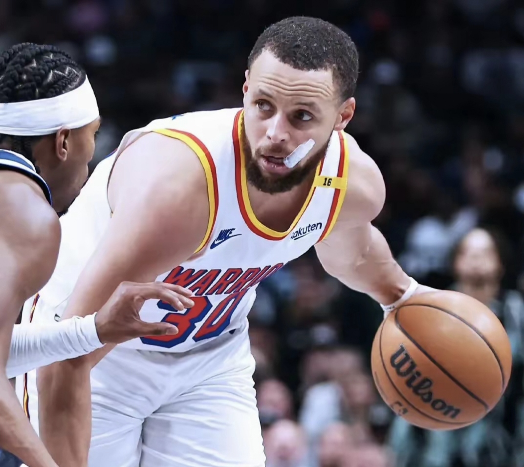 勇士豪取四连胜,库里持续爆发 勇士豪取四连胜,库里持续爆发