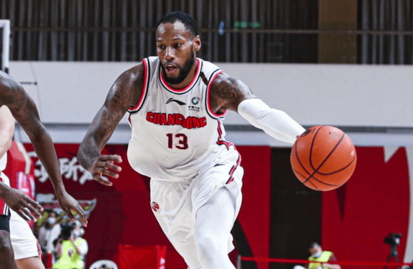 格拉纳达卫冕冠军,连胜加冕 格拉纳达卫冕冠军,连胜加冕