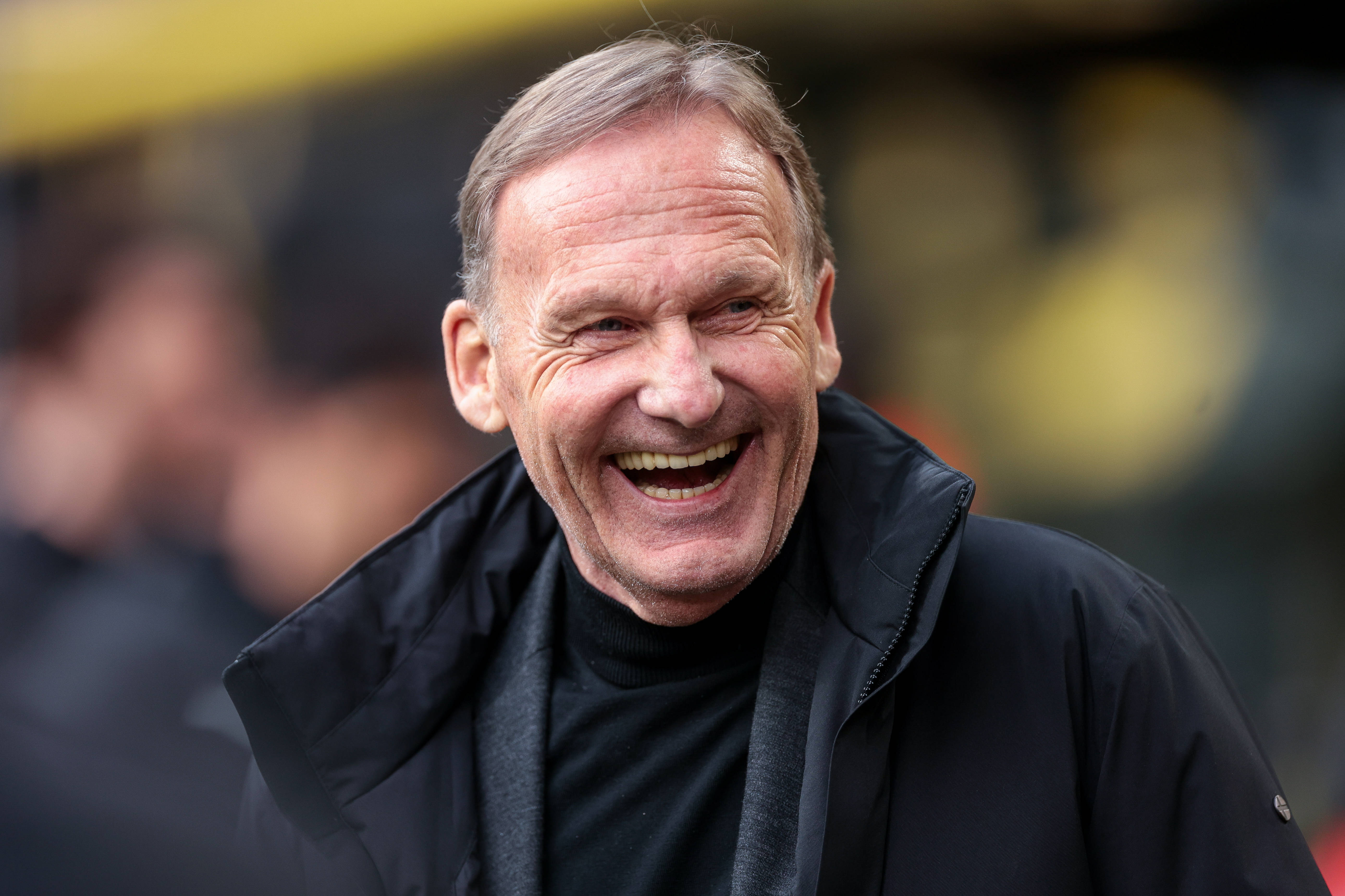 包含沙尔克04遭遇惨败,陷入保级泥潭的词条 包含沙尔克04遭遇惨败,陷入保级泥潭的词条