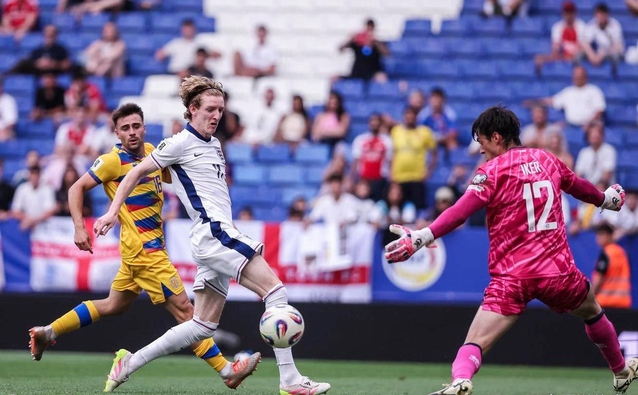 英格兰豪取大胜,领跑小组取得关键胜利的简单介绍 英格兰豪取大胜,领跑小组取得关键胜利的简单介绍