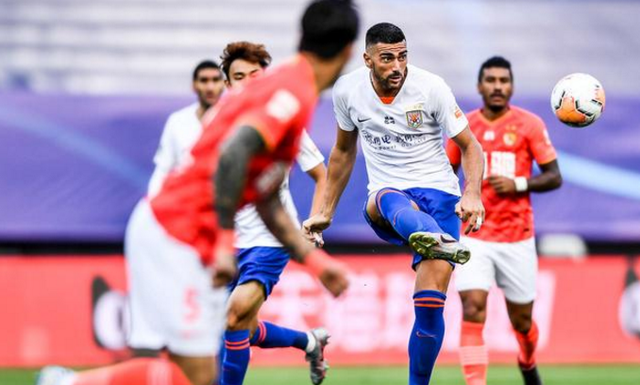 爱游戏网页版-盖达费战胜对手，终结连败颓势！